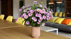 Vo váze vydržia 2 týždne: ktoré kvety je najlepšie vybrať ako darček pre rodinu a blízkych