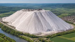 Impozantná hora Kali v Nemecku, vysoká viac ako 200 metrov a obsahujúca 200 miliónov ton soli